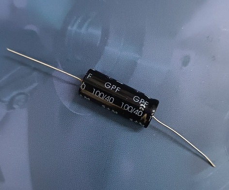 100UF 40V AXIEL KONDANSATÖR  (10X25)