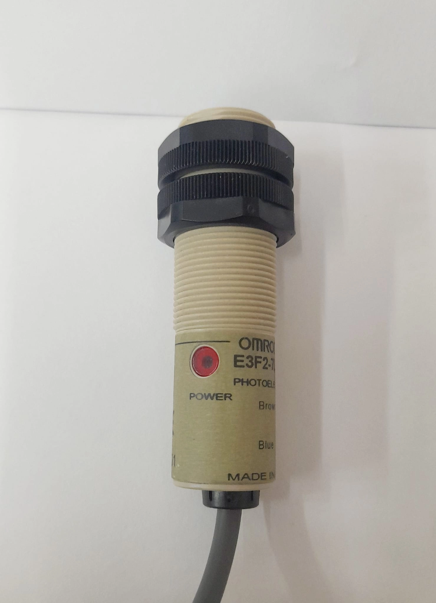 E3F2-7L KARŞILIKLI IŞIN SENSÖRÜ OMRON