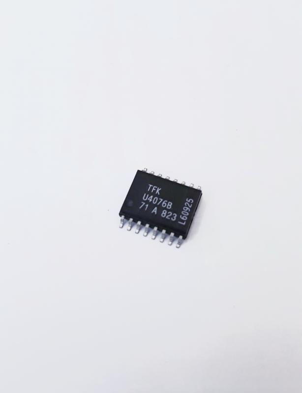 U4076B 71A 823 TFK SMD ENTEGRE