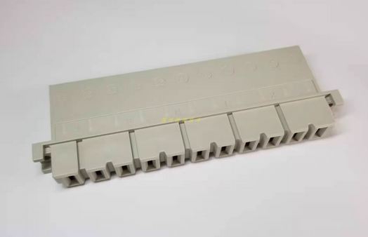 243246 ERNI  DIN Female Connector  11-pin, vertical, faston