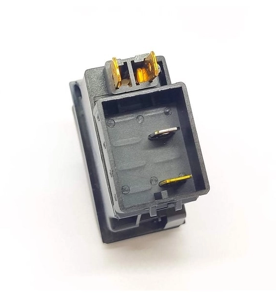 İÇ LAMBA ANAHTARI YM GENİŞ TİP (2 FİŞ TEK DEVRE) BMC -OTOKAR  5517