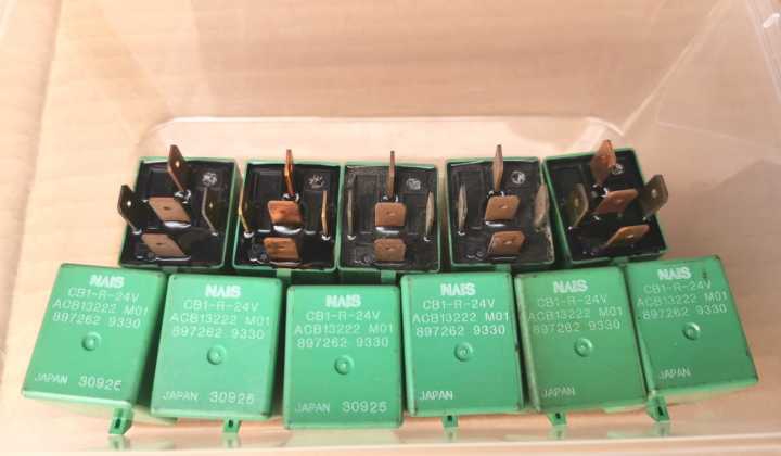CB1-R-24V Otomotiv Rölesi, 24V dc SPDT NAIS ACB13222 M01