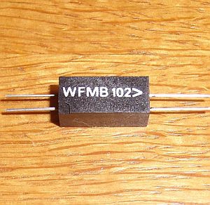 WFMB102  ( CNY 21 )  Hersteller ist WF / RFT.  GaAs-LED und NPN-Fototransistor.