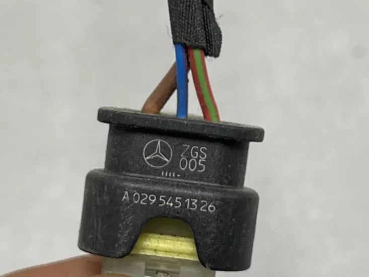 3K018-B  Mercedes Kablo Bağlantı Konnektörü Fişi A0295451326