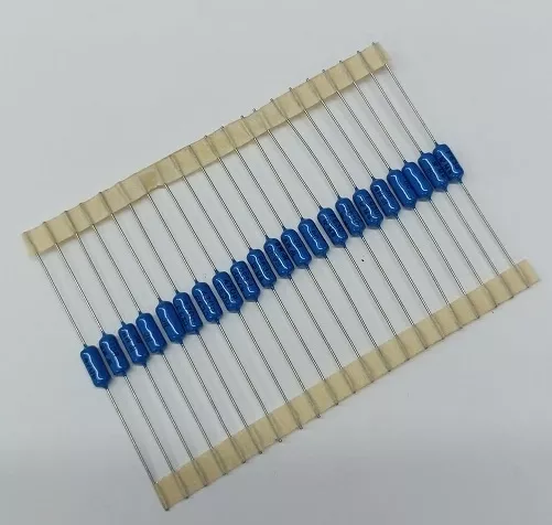 470PF 630V %1 AXIEL KONDANSATÖR BC COMPONENT