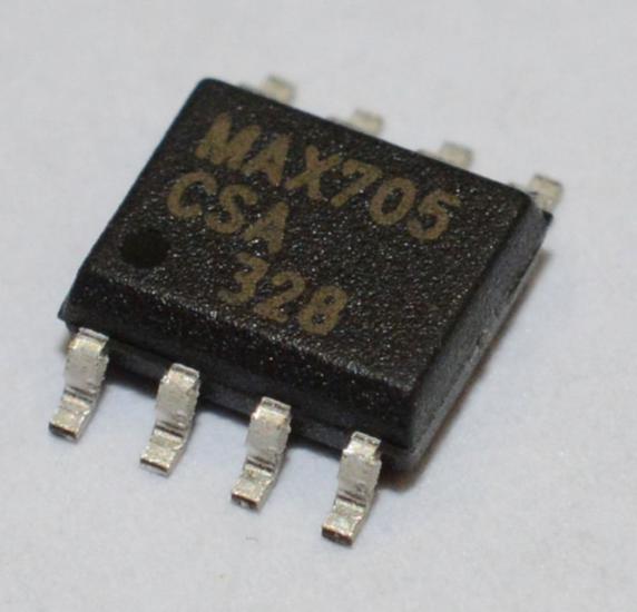 MAX705CSA  SMD ENTEGRE