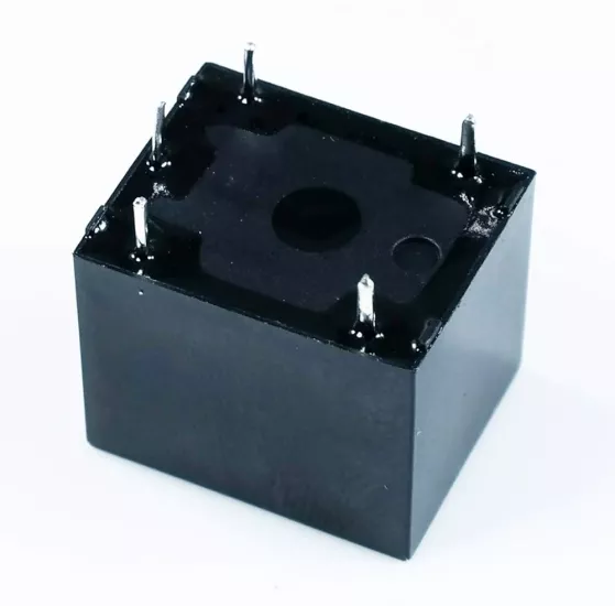 AZ943-1CH-18D RÖLE 18V 10A ZETTLER