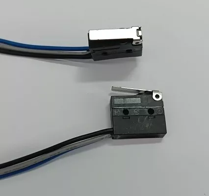 MİCRO SİWİÇ  Kısa Paletli 20 CM Kablolu IP67  WS1-Z3-W150R200 1NO+1NC 