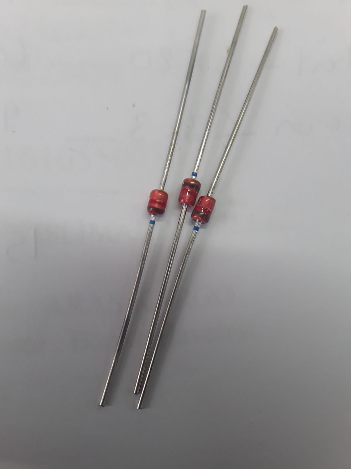 BZX79-C16  16V ZENER DİYOT PHILPS